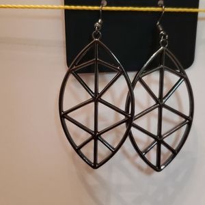 4/$10 Unbreakable black earring